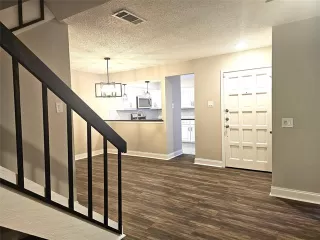 Photo #6: 21173936 Listing 