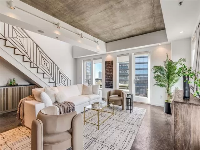 MLS: 21175588 Condo For Sale