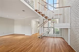 Photo #4: 21175835 Listing 