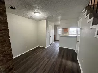 Photo #5: 21176080 Listing 