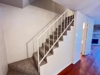 Photo #5: 21176099 Listing 