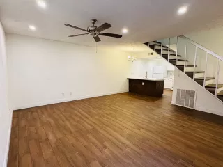 Photo #2: 21176201 Listing 