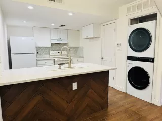 Photo #6: 21176201 Listing 