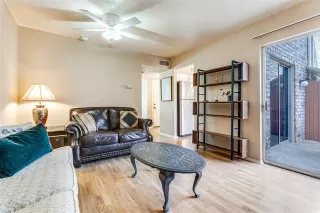 Photo #2: 21176212 Listing 