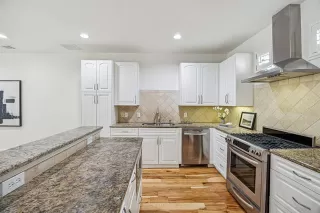 Photo #6: 21176744 Listing 