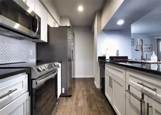 Photo #4: 21176998 Listing 