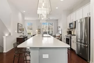 Photo #6: 21177132 Listing 