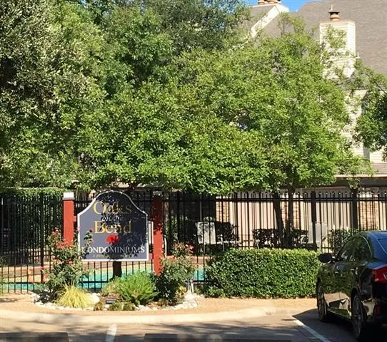 MLS: 21177211 Condo For Sale