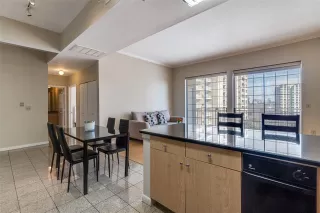 Photo #5: 21177323 Listing