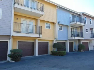 Photo #5: 21177471 Listing