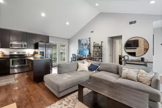 Photo #6: 21177546 Listing 