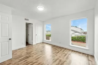 Photo #5: 21177824 Listing