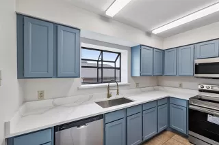 Photo #5: 21177850 Listing 