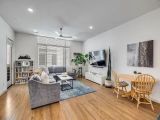 Photo #5: 21178178 Listing 