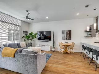 Photo #6: 21178178 Listing 