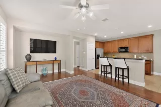 Photo #5: 21178325 Listing