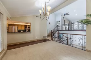 Photo #6: 21178352 Listing