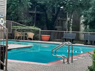 Photo #2: 21178683 Listing