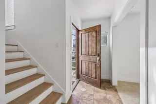 Photo #6: 21179007 Listing