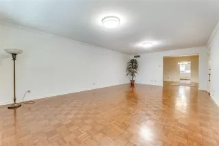 Photo #4: 21179312 Listing