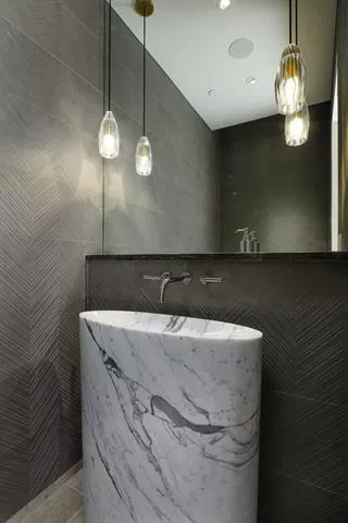 Photo #3: 21180012 Listing