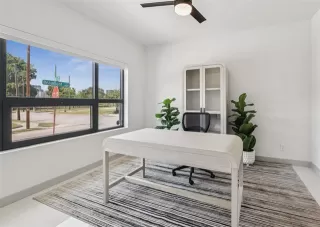 Photo #4: 21180280 Listing