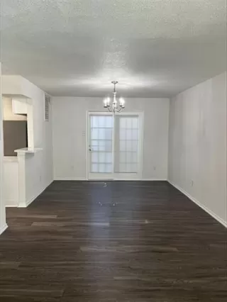 Photo #2: 21180378 Listing 