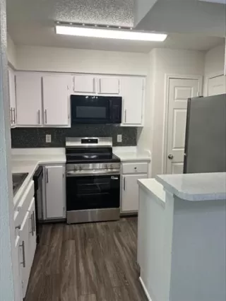 Photo #6: 21180378 Listing 