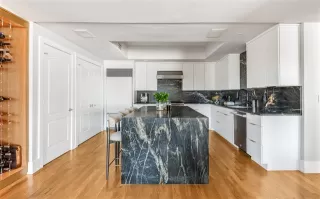 Photo #6: 21180401 Listing