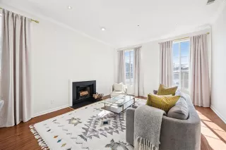 Photo #4: 21180745 Listing