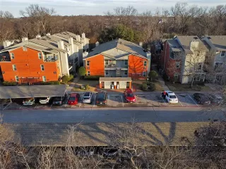 Photo #4: 21181034 Listing