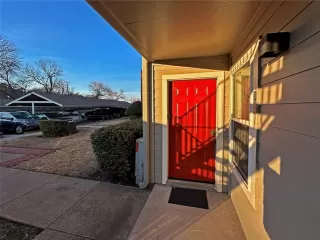 Photo #6: 21181034 Listing