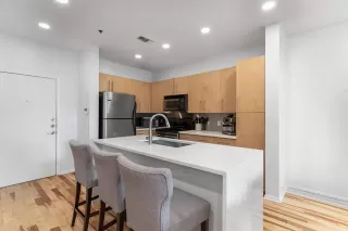 Photo #3: 21181053 Listing