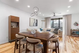 Photo #6: 21181053 Listing