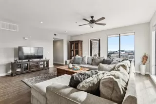 Photo #2: 21181110 Listing 