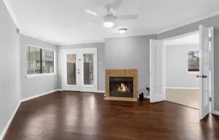 Photo #3: 21181438 Listing