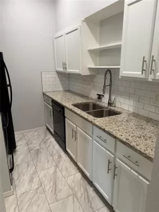 Photo #4: 21181524 Listing