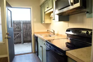 Photo #3: 21181854 Listing 