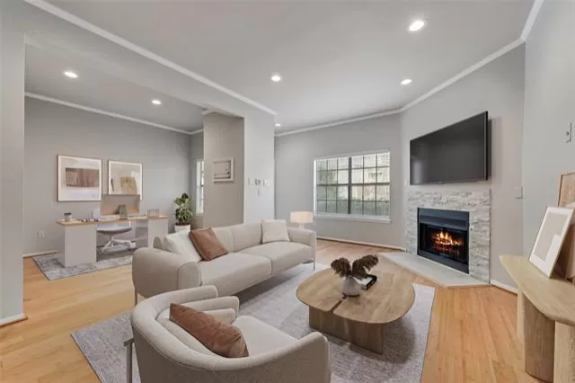 MLS: 21182078 Condo For Sale