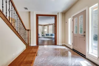 Photo #5: 21182142 Listing