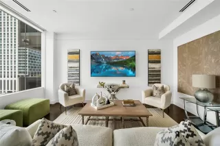 Photo #5: 21182300 Listing