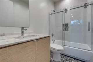 Photo #5: 21182539 Listing 