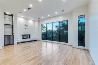 Photo #6: 21182539 Listing 