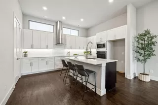 Photo #6: 21182544 Listing 