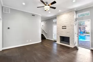 Photo #4: 21182715 Listing 