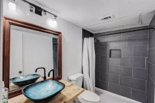 Photo #3: 21182791 Listing 