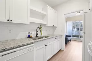 Photo #2: 21182793 Listing 