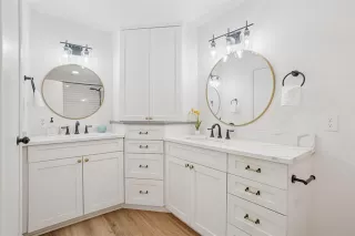 Photo #3: 21182793 Listing 