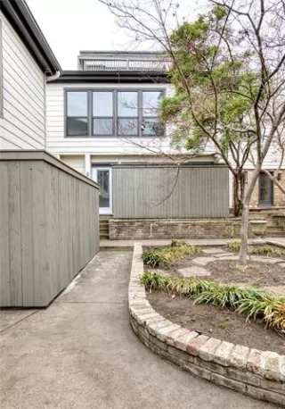 Photo #4: 21182997 Listing 