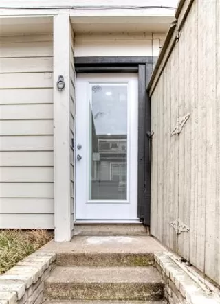 Photo #5: 21182997 Listing 